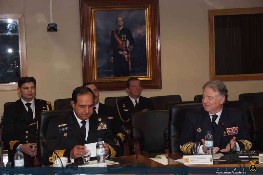 Visita del Jefe de Estado Mayor de la Marina de Pakistán a España. Foto 2.